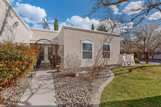 5100 Cordoniz Street NW, Albuquerque, NM 87120