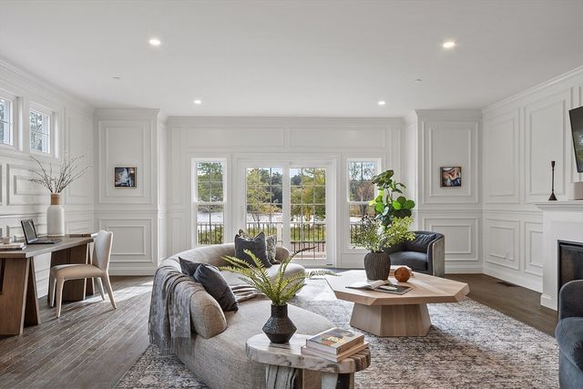 206 W Main St 8, Georgetown, MA 01833