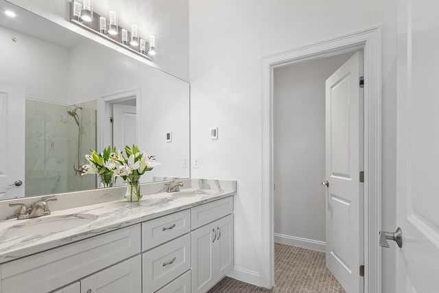 206 W Main St 8, Georgetown, MA 01833