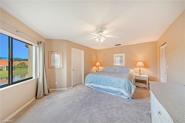 643 Beachwalk Cir Apt 202, Naples, FL 34108