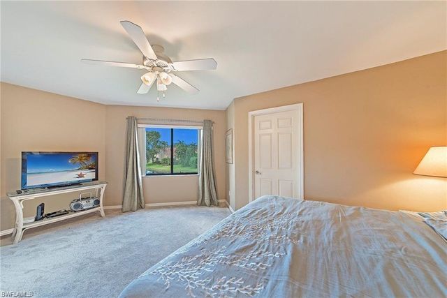 643 Beachwalk Cir Apt 202, Naples, FL 34108