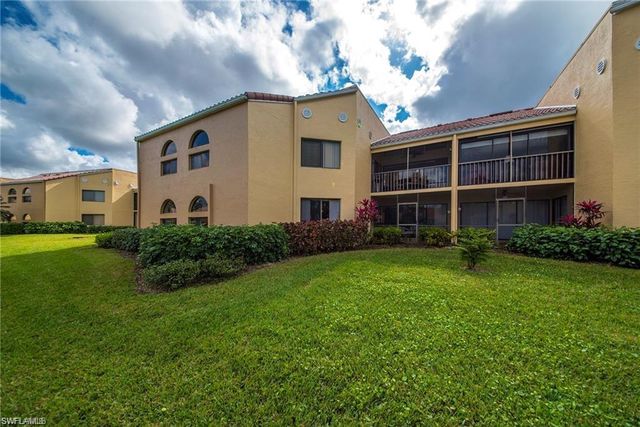 643 Beachwalk Cir Apt 202, Naples, FL 34108