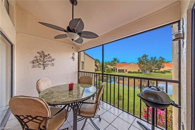 643 Beachwalk Cir Apt 202, Naples, FL 34108