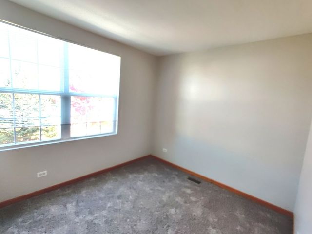 889 Symphony Drive, Aurora, IL 60504