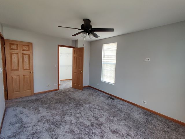 889 Symphony Drive, Aurora, IL 60504