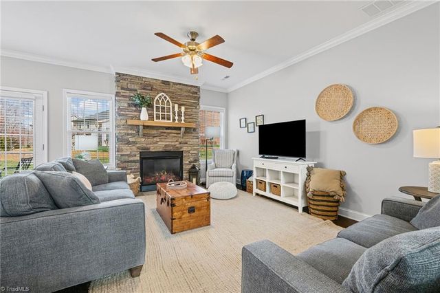 6291 Armsburg Road, Clemmons, NC 27012