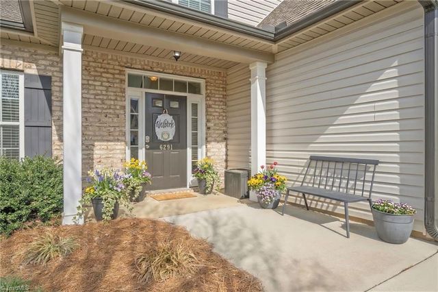 6291 Armsburg Road, Clemmons, NC 27012