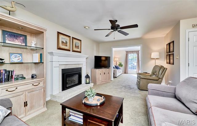 5173 Kings Park Drive, St Louis, MO 63129