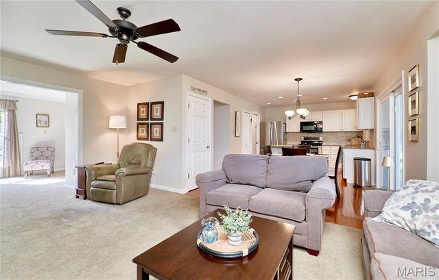 5173 Kings Park Drive, St Louis, MO 63129