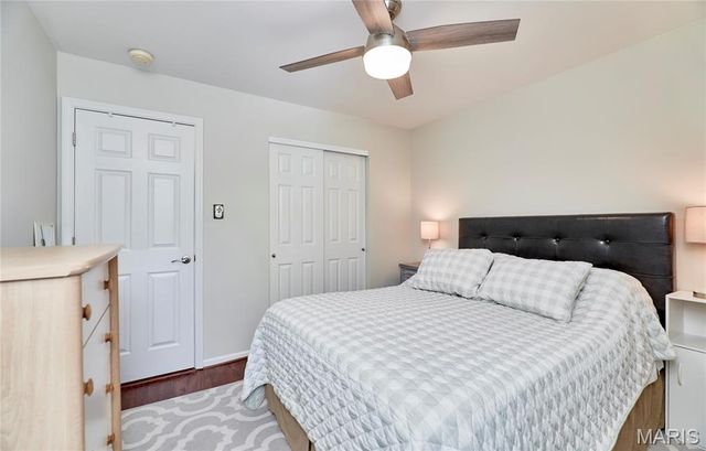 5173 Kings Park Drive, St Louis, MO 63129