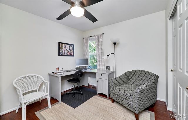 5173 Kings Park Drive, St Louis, MO 63129
