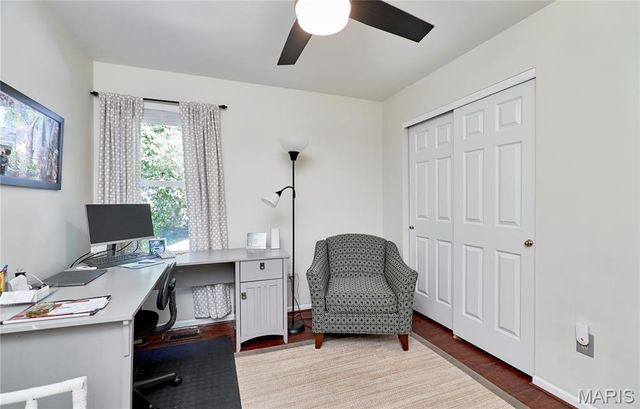 5173 Kings Park Drive, St Louis, MO 63129