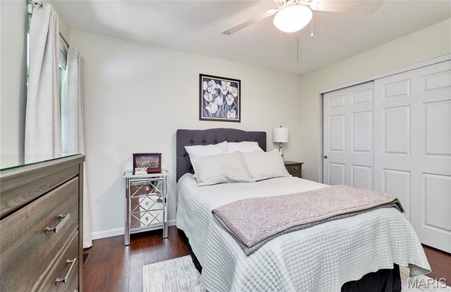 5173 Kings Park Drive, St Louis, MO 63129