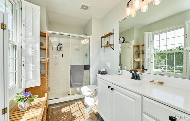 5173 Kings Park Drive, St Louis, MO 63129