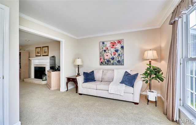 5173 Kings Park Drive, St Louis, MO 63129