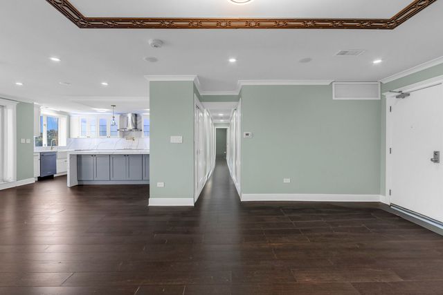 6400 N Cicero Avenue 416, Lincolnwood, IL 60712