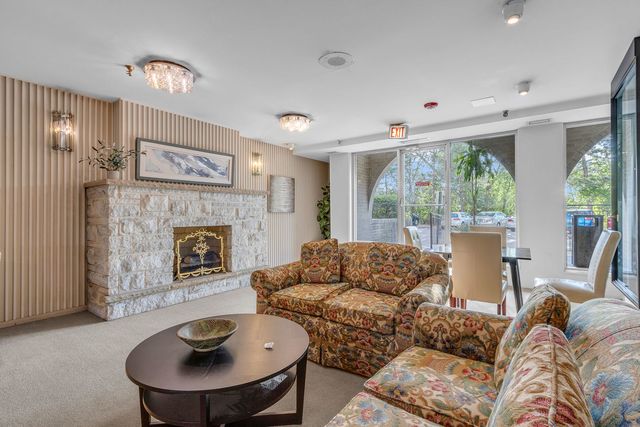 6400 N Cicero Avenue 416, Lincolnwood, IL 60712