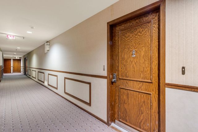 6400 N Cicero Avenue 416, Lincolnwood, IL 60712