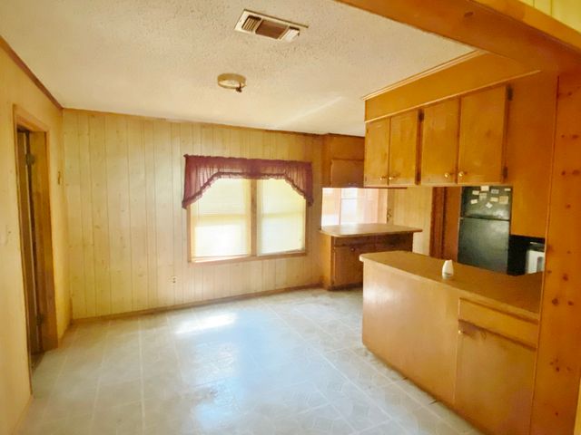 219 S Centre Street, De Kalb, TX 75559