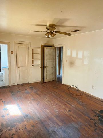 219 S Centre Street, De Kalb, TX 75559