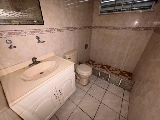 23 CALLE, Bayamon, PR 00959