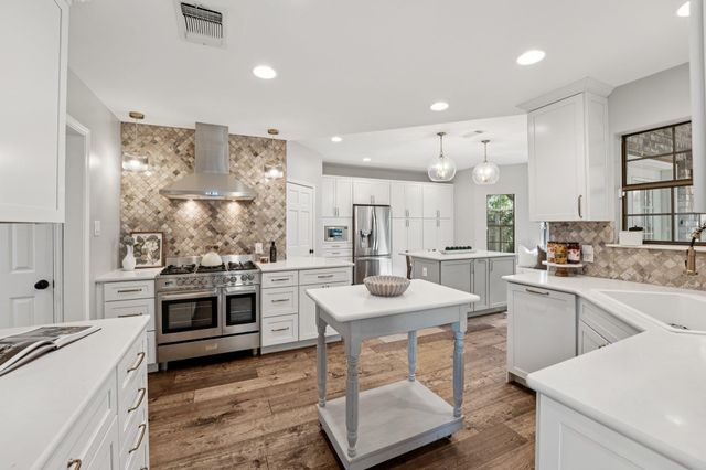 7204 Guava CV, Austin, TX 78750