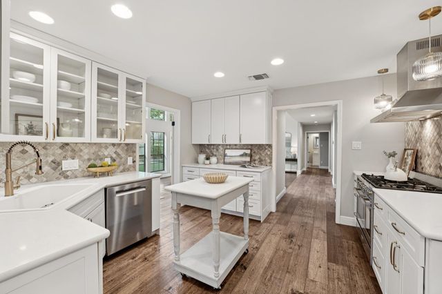 7204 Guava CV, Austin, TX 78750