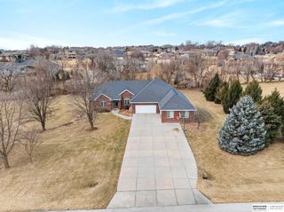 10030 S 162nd Street, Omaha, NE 68136