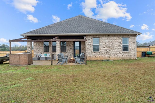 82 Agriculture Ln, Perry, GA 31069