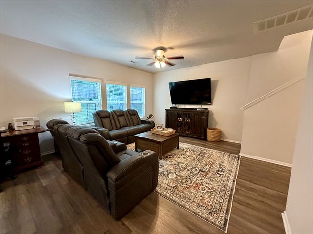 3310 Red Tail, Farmington, AR 72730