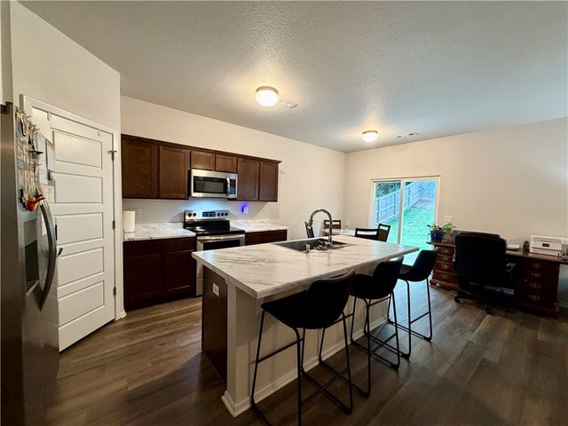 3310 Red Tail, Farmington, AR 72730