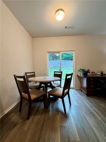 3310 Red Tail, Farmington, AR 72730