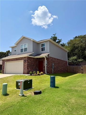 3310 Red Tail, Farmington, AR 72730