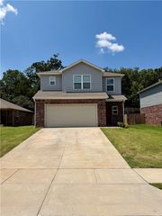3310 Red Tail, Farmington, AR 72730