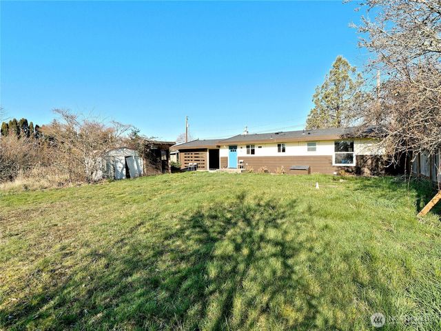 6105 S 124th St, Seattle, WA 98178