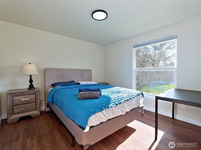 6105 S 124th St, Seattle, WA 98178