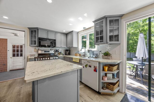49 Powderhorn Way, Centerville, MA 02632