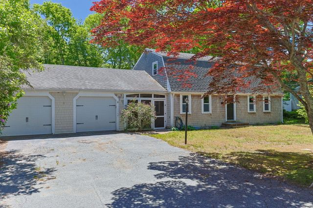 49 Powderhorn Way, Centerville, MA 02632