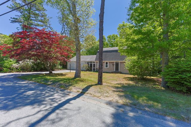 49 Powderhorn Way, Centerville, MA 02632