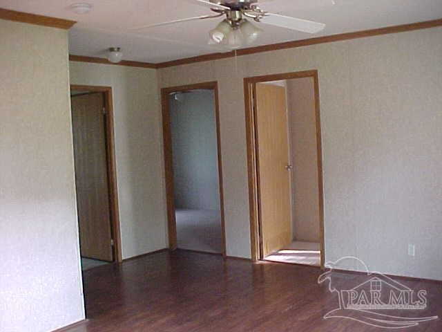 4727 Radio Rd, Milton, FL 32583