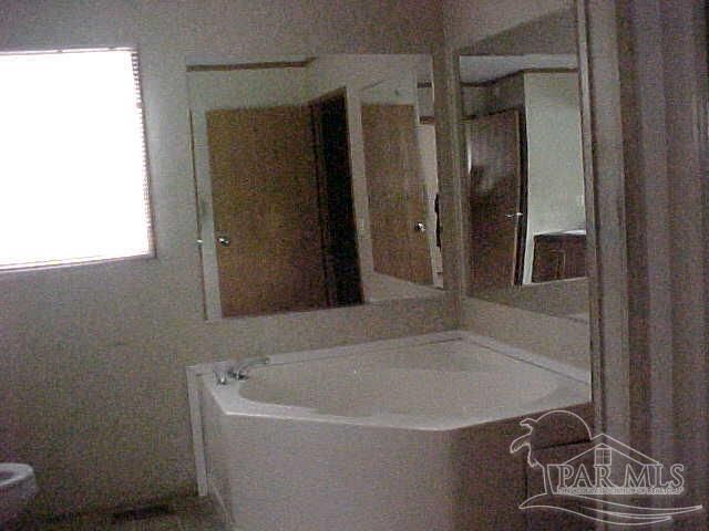 4727 Radio Rd, Milton, FL 32583