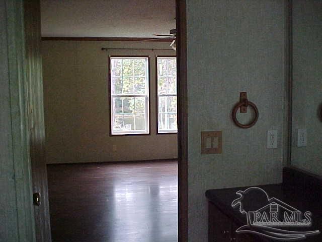 4727 Radio Rd, Milton, FL 32583