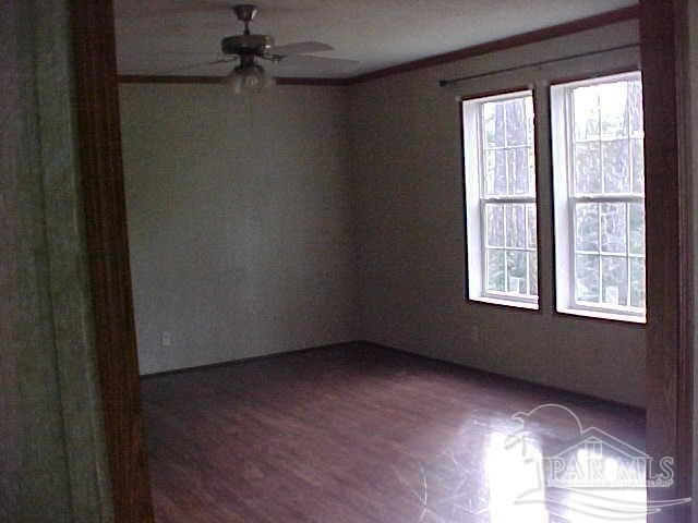 4727 Radio Rd, Milton, FL 32583