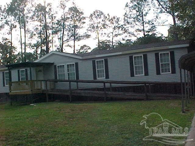 4727 Radio Rd, Milton, FL 32583