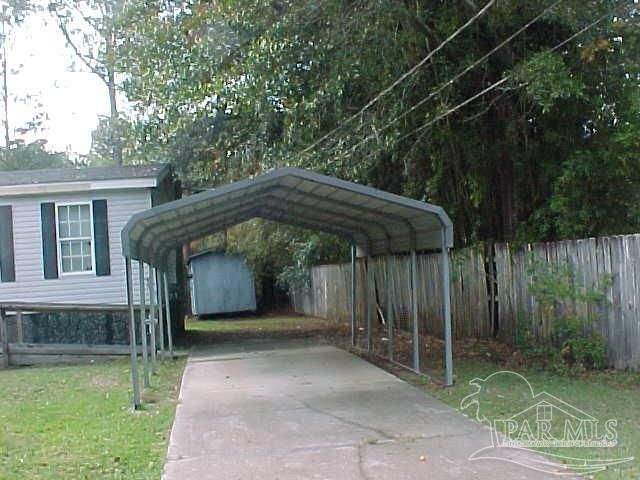 4727 Radio Rd, Milton, FL 32583