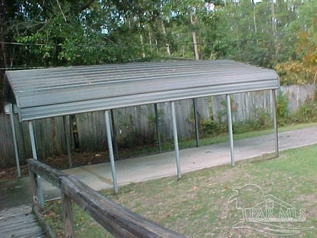 4727 Radio Rd, Milton, FL 32583