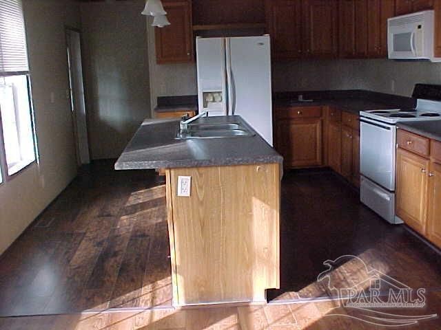 4727 Radio Rd, Milton, FL 32583