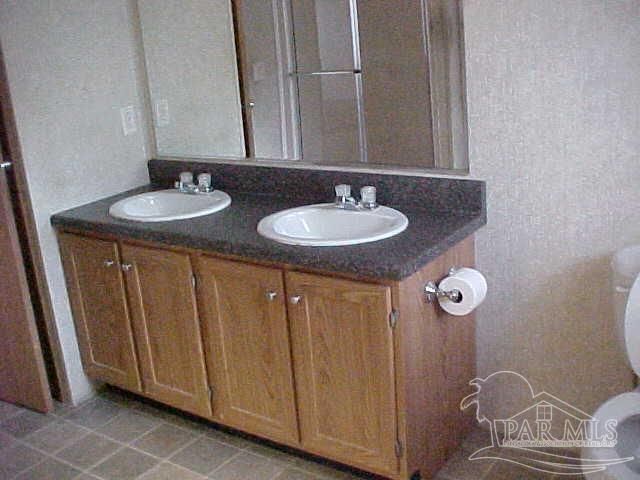 4727 Radio Rd, Milton, FL 32583