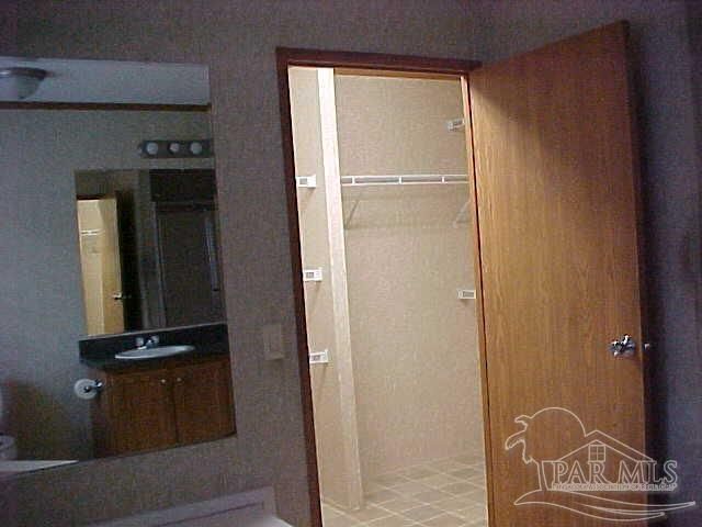 4727 Radio Rd, Milton, FL 32583