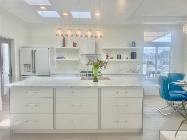 252 Mayflower, Newport Beach, CA 92660